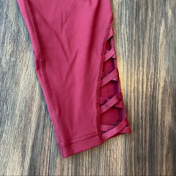 Victoria Sport Knockout Leggings - Picture 2 of 7